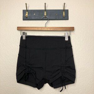 Lululemon Black Tie Front Biker Shorts Women's 6 Hot Yoga Athleisure Gym Workout
